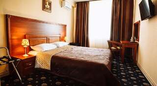 Отель Отельно-ресторанный комплекс Златогор Lubny Стандартный номер с кроватью размера "king-size"-3